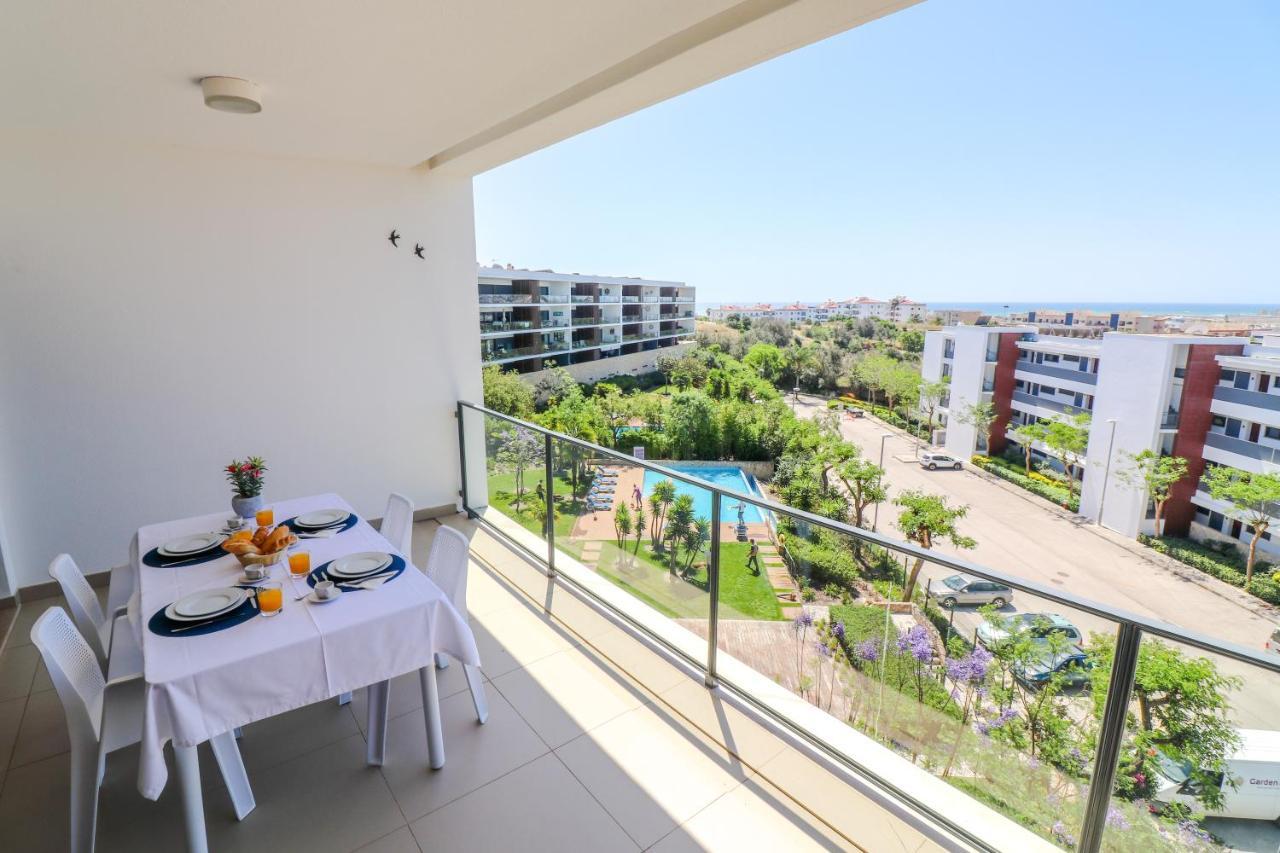 Mc Suites Lagos With Pool And Sea View Εξωτερικό φωτογραφία